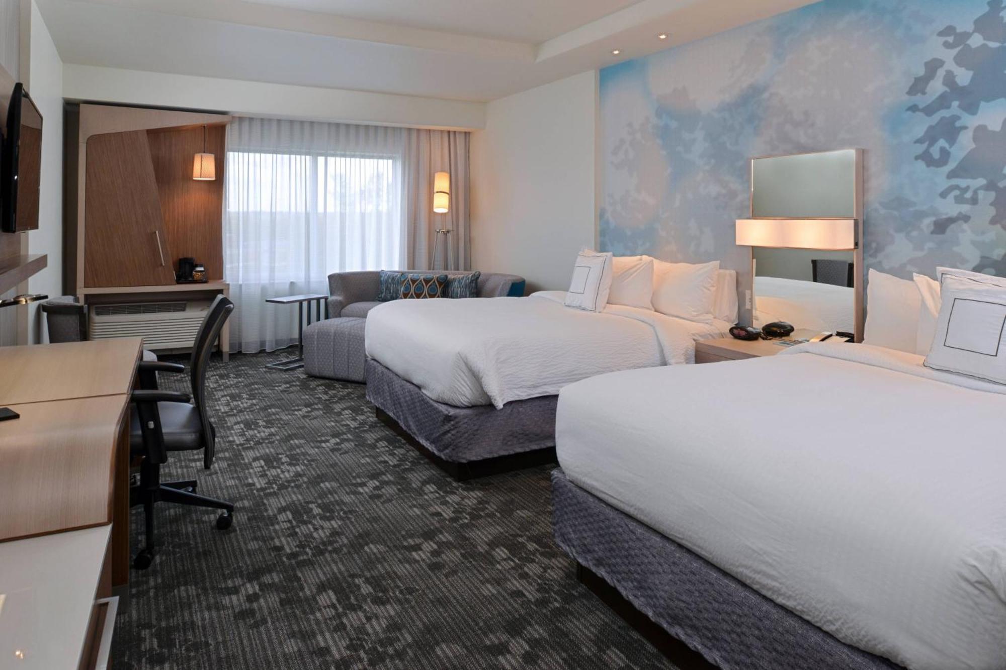 Отель Courtyard By Marriott St. Louis St. Peters Сент-Питерс Экстерьер фото